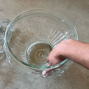 Centerpiece with 8 match cup